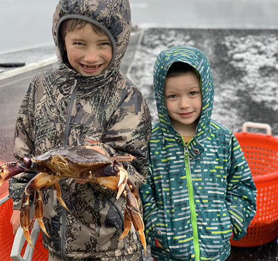 kids crabbing on the adventurous